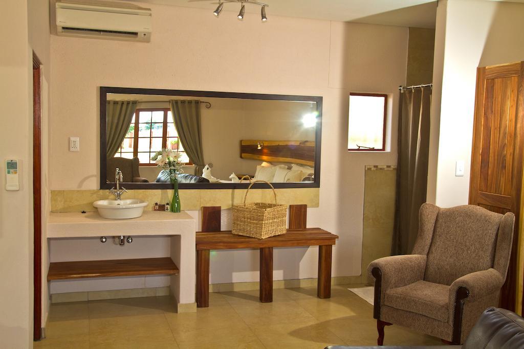 Cest Si Bon Hotel أوتجيوارونغو المظهر الخارجي الصورة