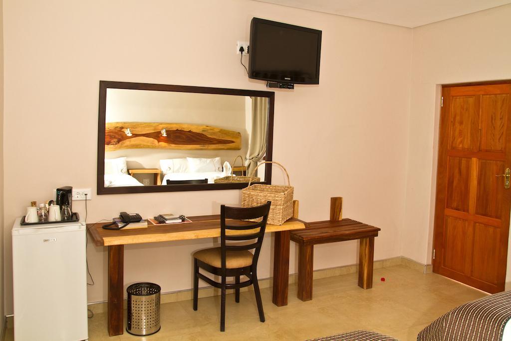 Cest Si Bon Hotel أوتجيوارونغو الغرفة الصورة