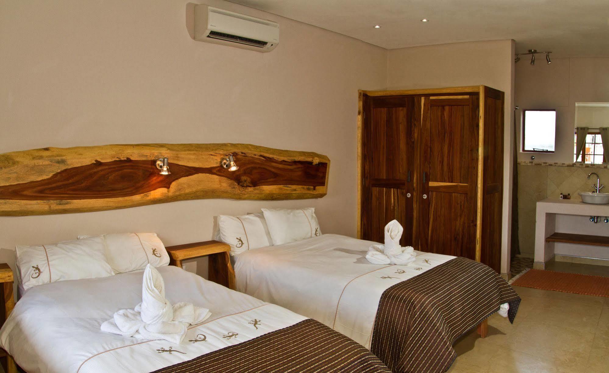 Cest Si Bon Hotel أوتجيوارونغو المظهر الخارجي الصورة